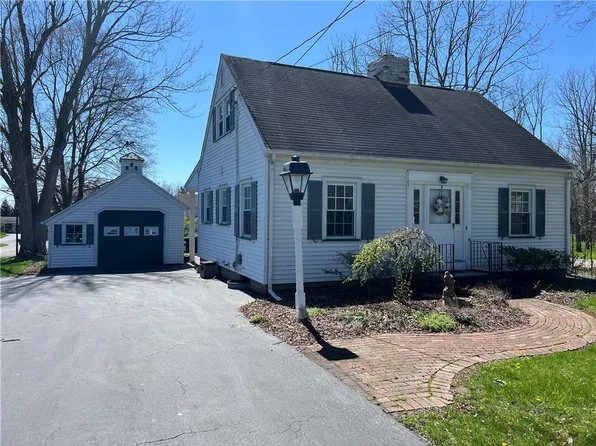 51 E Buffalo St, Churchville, NY 14428