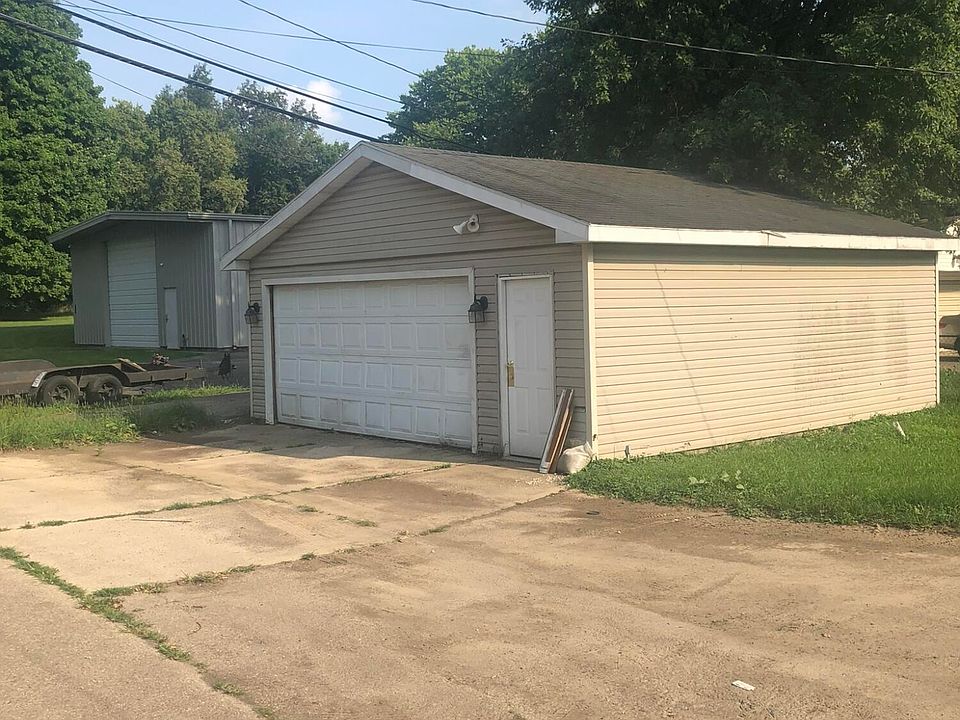 2nd image of 1418 Selma Rd