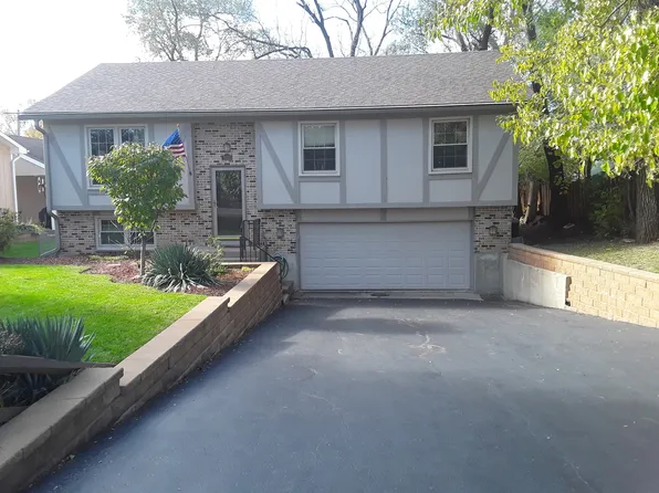 3515 Ridge Rd N, Island Lake, IL 60042