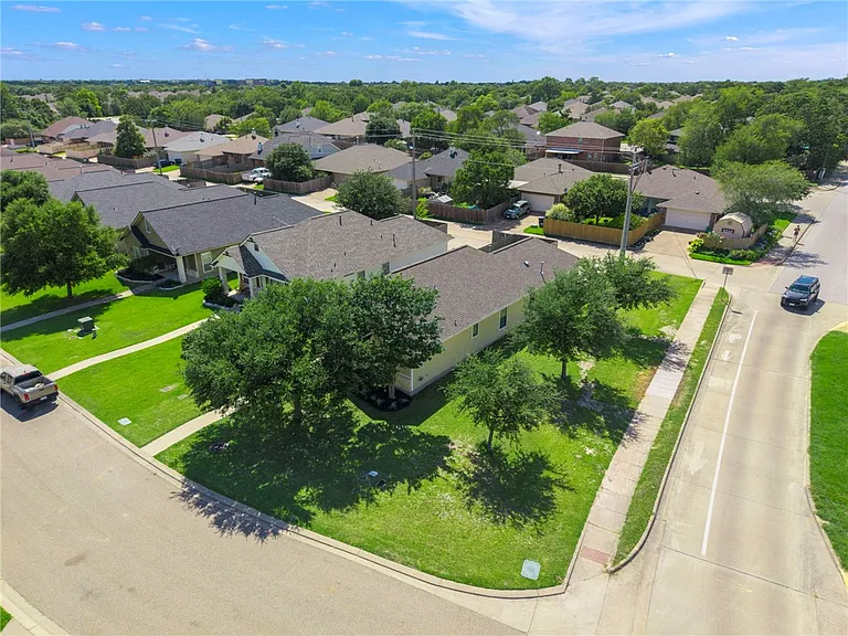 4223 Candace Ct — Photo 20
