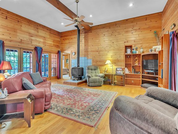 4th image of 704-555 Indians Rd