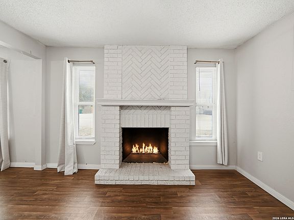 2nd image of 305 Toepperwein