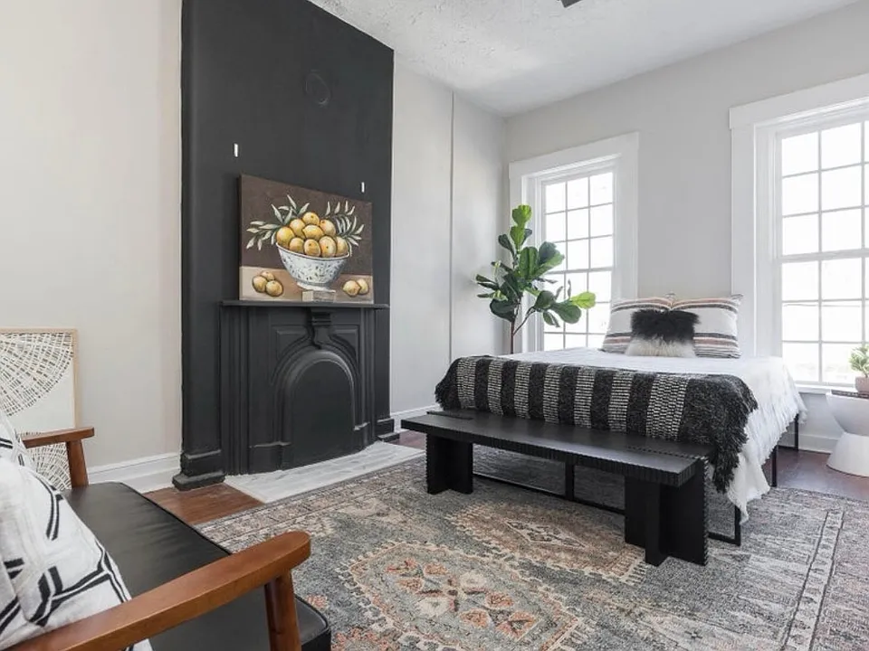 914 E Muhammad Ali Blvd #2F