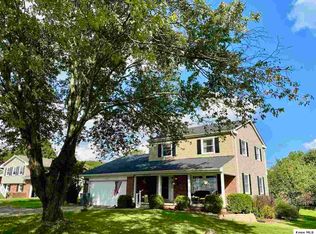 422 S Edgewood Rd, Mount Vernon, OH 43050