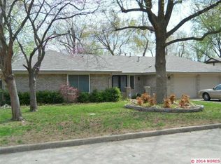 1706 N Meadow Rd, Claremore, OK 74017