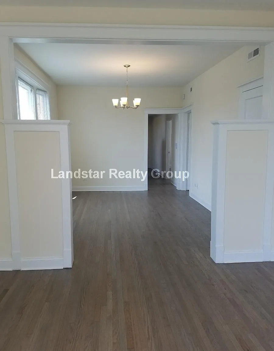 2 bed, 1.0 bath, $2,695 — Photo 4