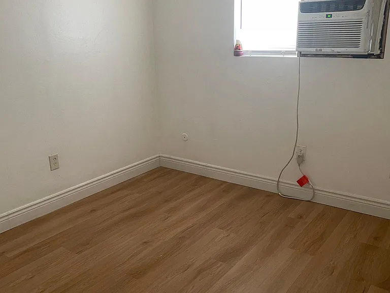 1012 Wilson Ave #A — Photo 6