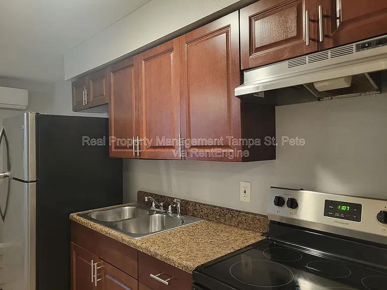 402 W Amelia Ave #C — Photo 7