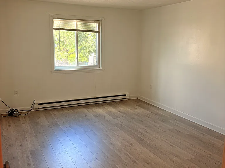 56 Edgeworth St #12 — Photo 7