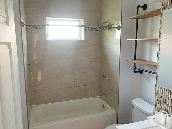 5th image of 168 Villa Ave Floor 2