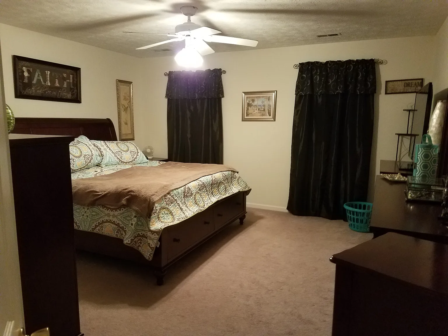 3 bed, 2.5 bath, 2322 sqft, $2,890 — Photo 3