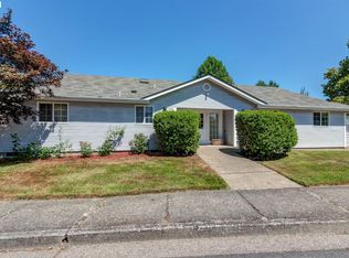 6004 E St, Springfield, OR 97478