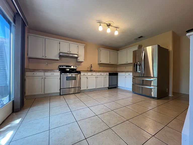 12646 Maple Park Dr — Photo 10