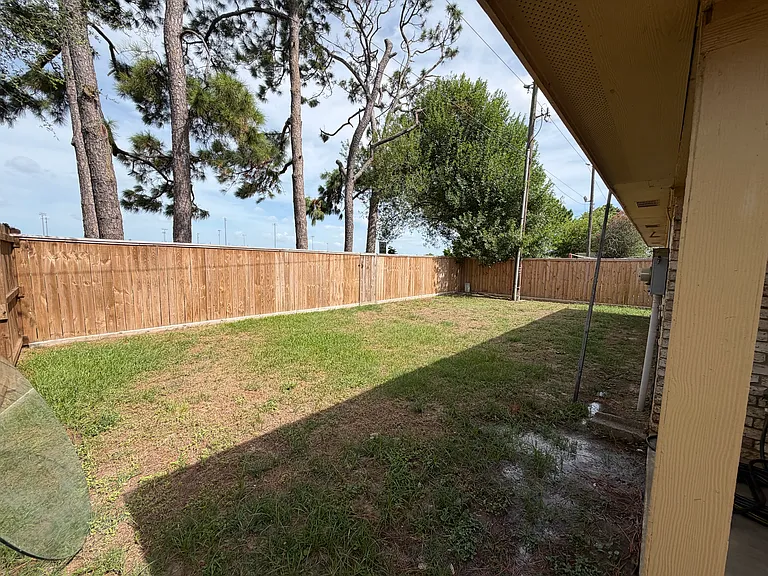 4907 Parkland St — Photo 9