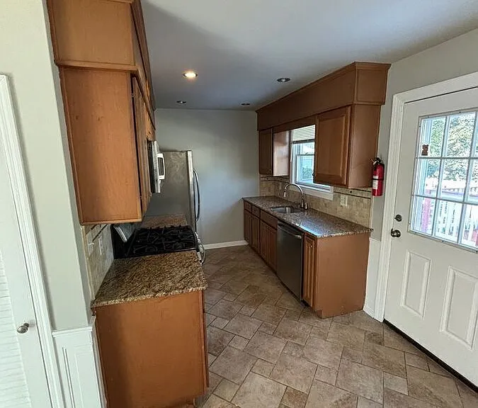 808 Templecliff Rd — Photo 28