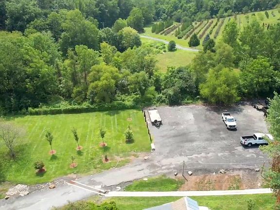 3rd image of 25110 Old Hundred Rd