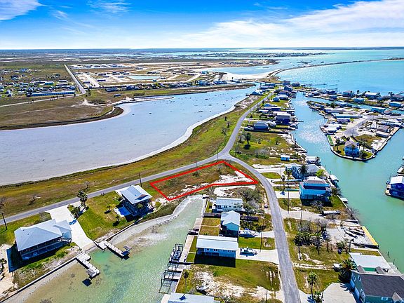 2nd image of 425 Copano Cove Rd