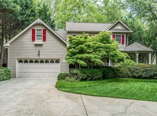 2614 Ridgehurst Dr, Buford, GA 30518