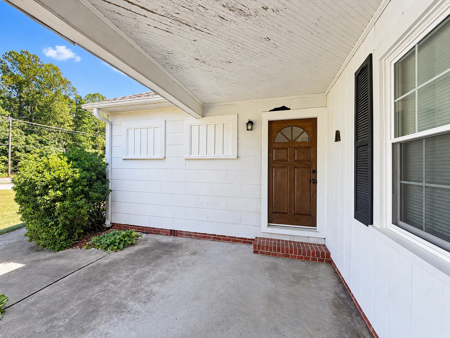 One bedroom, 1 bath duplex in Graham — Photo 2