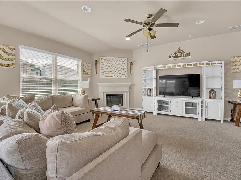 1820 Christopher Creek Dr — Photo 16