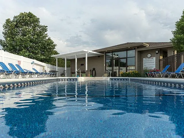 Deerfield Apartments & Chateaus — Photo 60