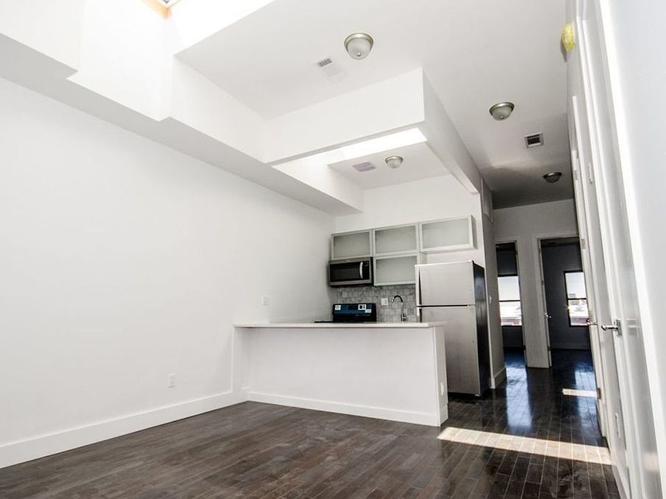 1st image of 264 Saratoga Ave #2LL