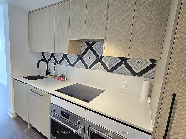 5 Lakeview Ave #405 — Photo 20