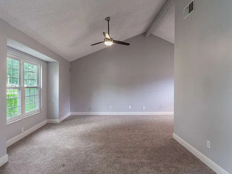 3909 Stonehaven Rd — Photo 8