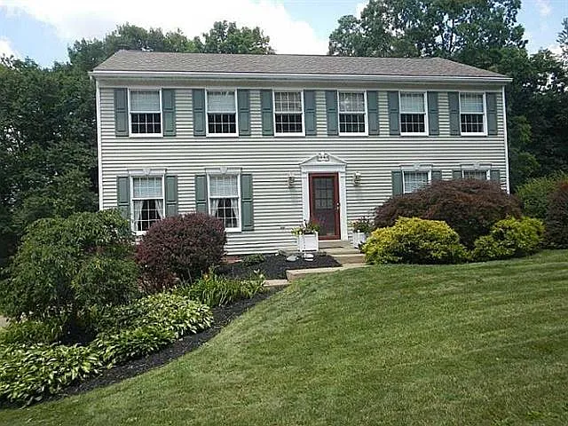 1312 Manor Dr photo 1