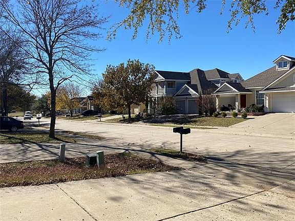 5th image of 425 Hilltop Dr