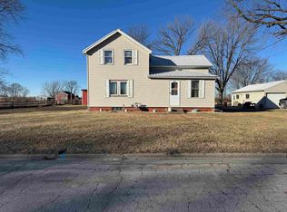 804 Blue Earth St, Ackley, IA 50601