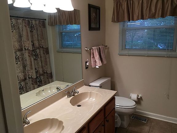 2nd floor hall bath 