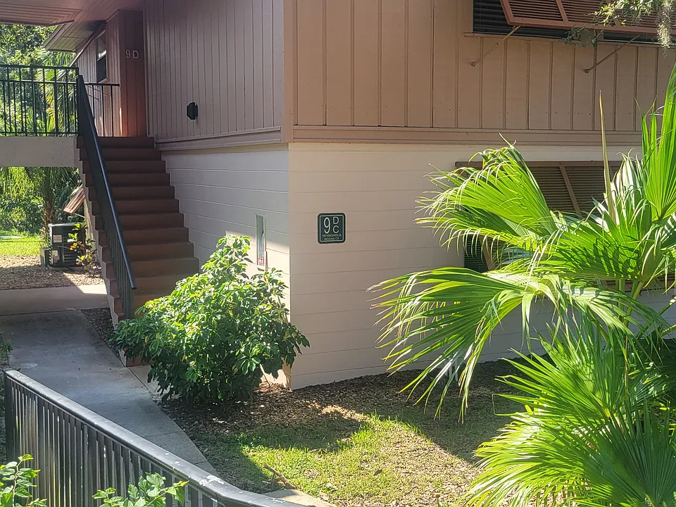 180 Magnolia Woods Ct #9C