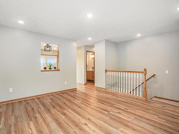 3rd image of 3842 Kenowa Ave SW