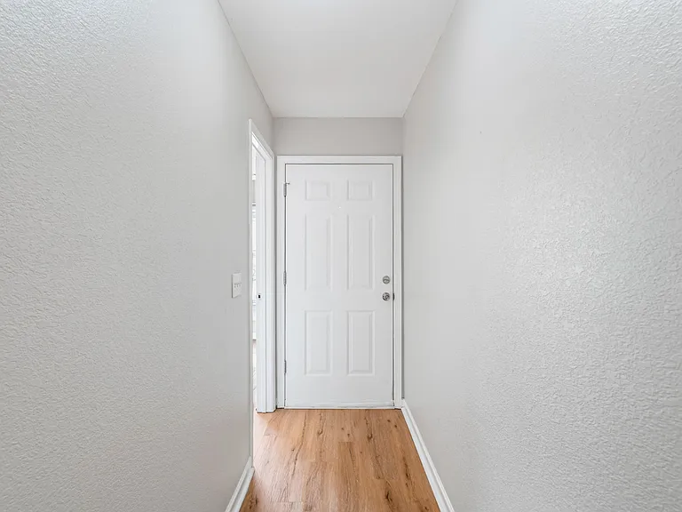 10605 Missoula Way — Photo 3