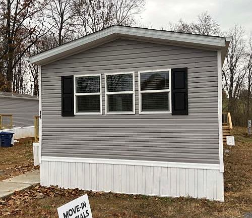 2nd image of 2319 Greensburg Rd Trailer 14