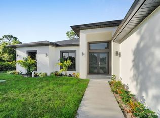 636 Ladd St, Lehigh Acres, FL 33974