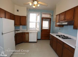 1954 W Addison St #2A, Chicago, IL 60613