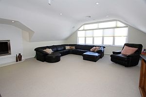5th image of 35 Hamilton Dr