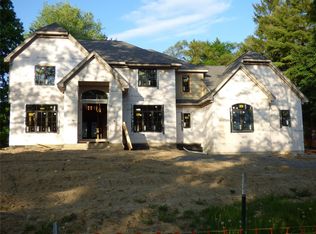 6601 Castle Dr, Bloomfield Hills, MI 48301