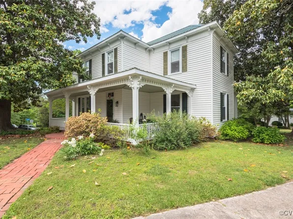 400 W Carolina Ave, Crewe, VA 23930