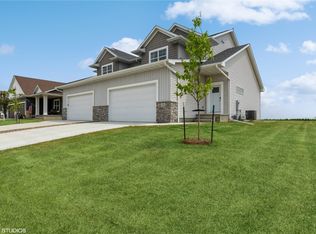 2411 Bluegrass St, Marion, IA 52302