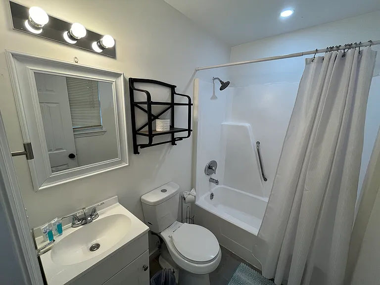 1117 Bexley St #D — Photo 5
