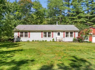 21 Clark Rd, Londonderry, NH 03053
