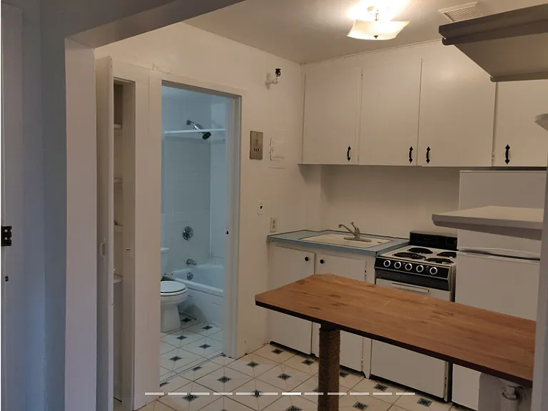 503 Beacon St #8 — Photo 2