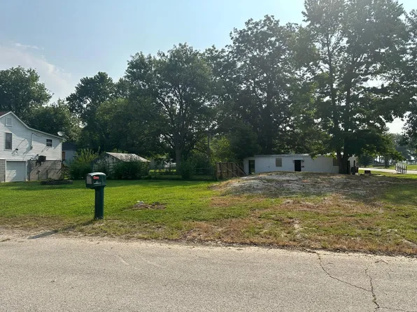 204 Killam St, Winfield, MO 63389