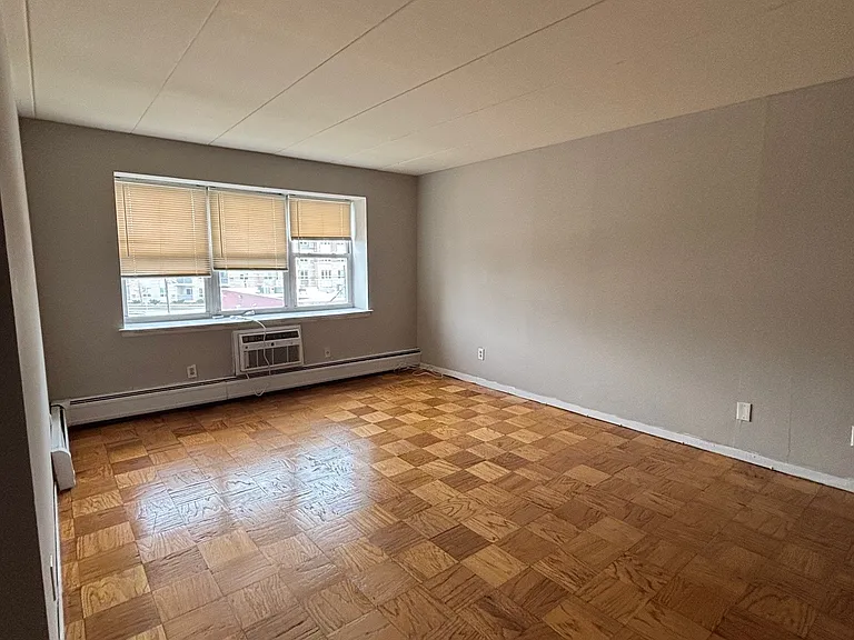 211 Johnson Ave — Photo 11