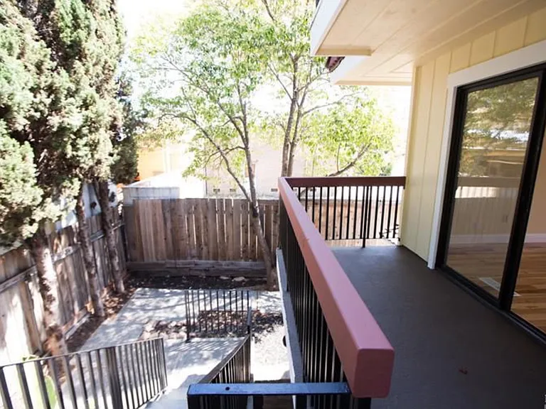 880 Napa St — Photo 11