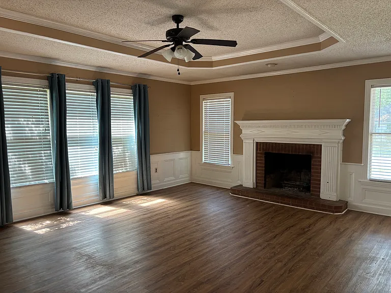 1503 Mossline Dr — Photo 9