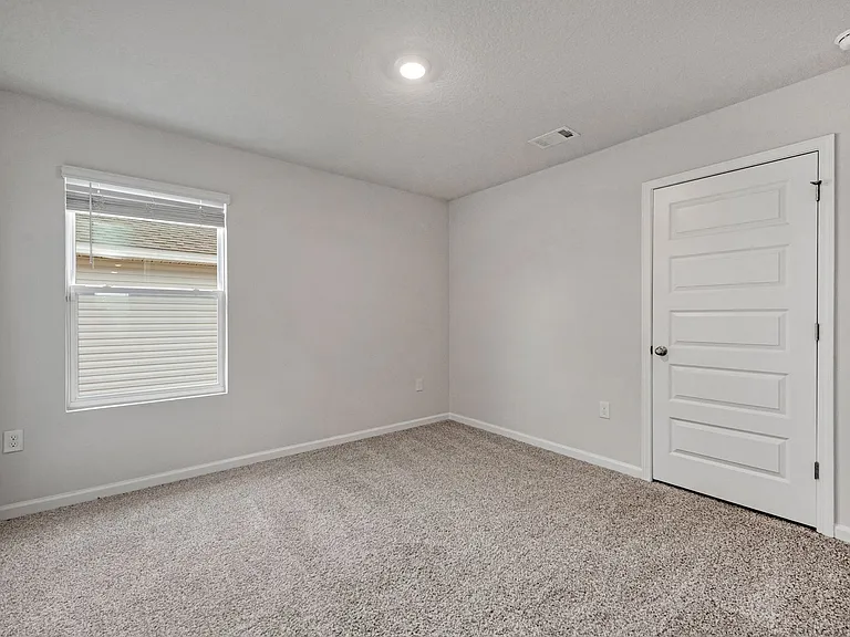 5466 Peach Dr — Photo 11